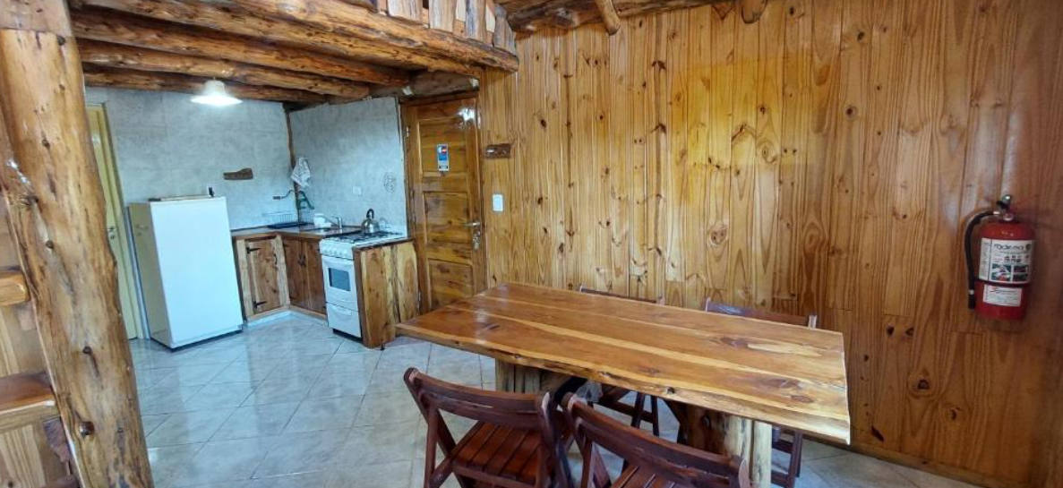 Al Lago Y Las Montanas Este Alojamiento Independiente Cabana El Cipresalepuyen San Martin De Los Andes Neuquen