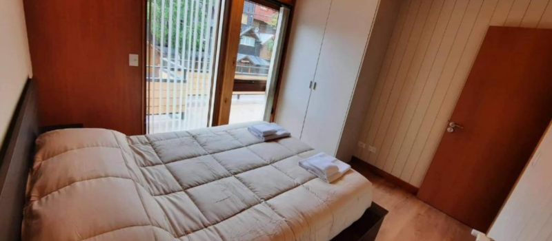 Alquiler de Departamento 3 Ambientes Con Amplio Balcón A Media Cuadra De Calle Principal v409 en San Martín de los Andes Neuquén Argentina