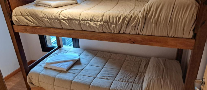 Apartamento De 2 Dormitorios Con Una Superficie De Alquiler Departamento La Esquina