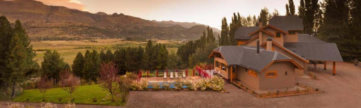 Con La Estacion De Esqui De Chapelco A Hotel Casona Del Alto