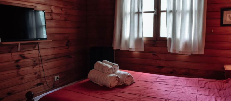 De Opciones De Alojamiento Desde Bungalows De 2 Cabana De Troncos