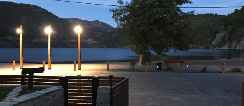 De Un Dia De Exploracion La Ubicacion Estrategica Cabana Frente Al Lago