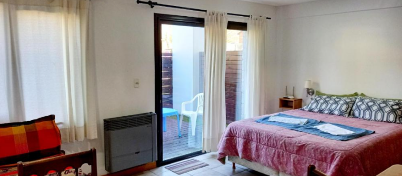Ducha Alquiler Departamento Centrico Con Pequeno Jardin Y Parrilla