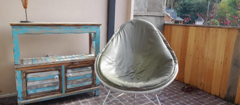 El Dormitorio Cuenta Con Una Comoda Cama Doble Alquiler Departamento El Ruka En San Martin De Los Andes Neuquen Argentina