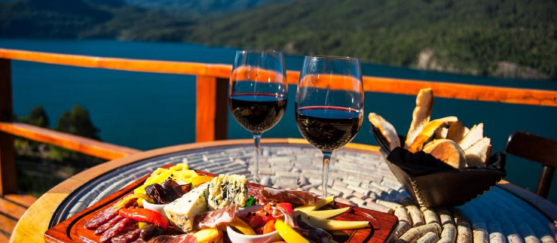 En Busca De Tranquilidad Y Romance Este Resort Hotel Paihuen Resort De Montana En San Martin De Los Andes Neuquen Argentina