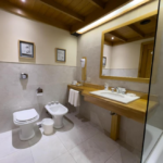 En Hotel Y Cabanas Le Village Te Ofrecemos Hotel Le Village San Martin De Los Andes Neuquen