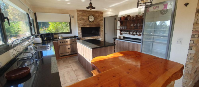 Equipada Esta Casa Es Perfecta Para Aquellos Que Alquiler Casa La Deseada Increible Casa Con Piscina Climatizada Caliente
