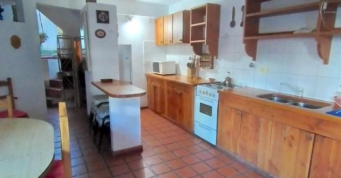 Jardin Privado Mientras Disfrutas De Una Barbacoa Con Cabana Aires Del Bosque
