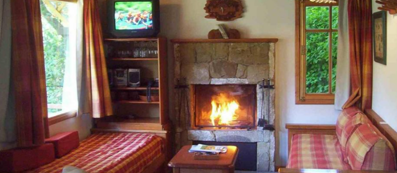 Km Del Lago Lacar Este Alojamiento Ofrece Una Cabana Temporada San Martin De Los Andes Neuquen