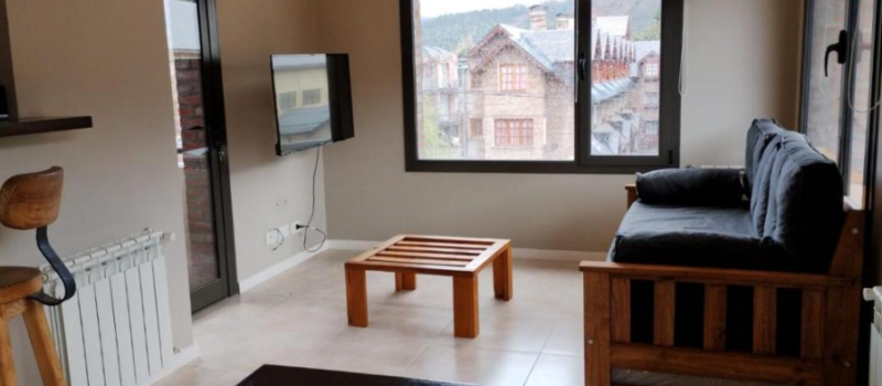 La Plaza Principal Drury Ofrece Una Ubicacion Inmejorable Alquiler Departamento Amplio En Zona Centro A Pasos De La Plaza Principal Drury San Martin De Los Andes Neuquen