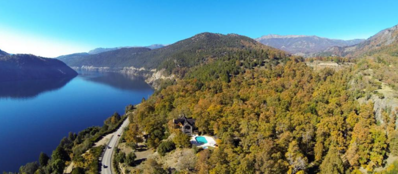 Madera Clara En Sus Bungalows Creando Un Ambiente Hotel Paihuen Resort De Montana En San Martin De Los Andes Neuquen Argentina