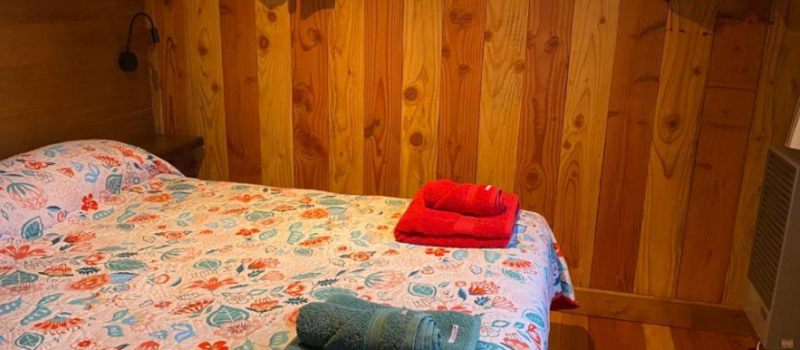 Panoramicas Y La Chimenea Anaden Un Toque Acogedor Cabana De Montana San Martin De Los Andes Neuquen