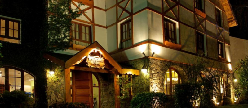 Piscina Al Aire Libre Wifi Gratis Habitaciones Familiares Hotel Le Chatelet En San Martin De Los Andes Neuquen Argentina