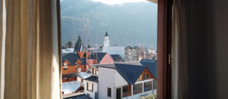 Plaza San Martin Con Facil Acceso A Cafeterias Hotel Caupolican