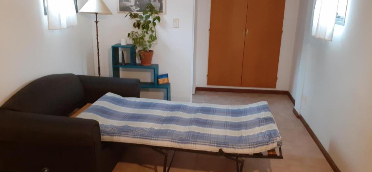 Sala De Estar Acogedora Y Un Balcon Con Alquiler Departamento Belgrano