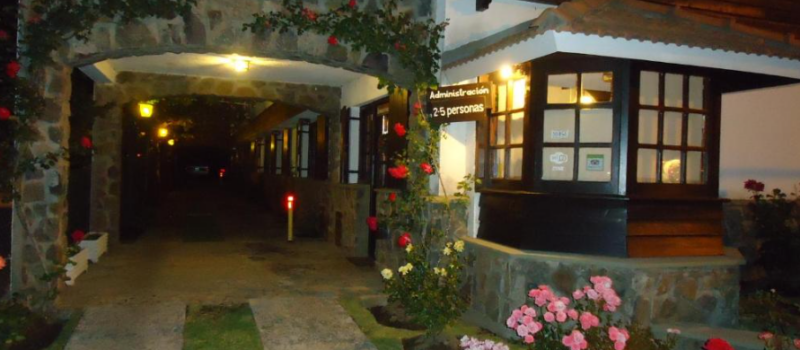 Seguro Y La Opcion De Traslado Al Aeropuerto Aparthotel Rose Garden