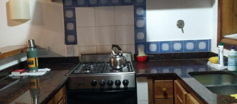 Seis Personas Ofreciendo Camas Comodas Ropa De Cama Cabana La Veleta San Martin De Los Andes Neuquen