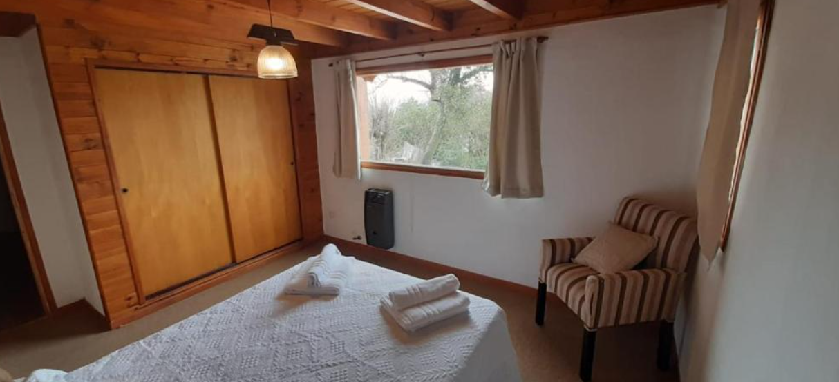 Toallas Y La Ropa De Cama Estan Incluidas Cabana Paseo Del Cerezo San Martin De Los Andes Neuquen