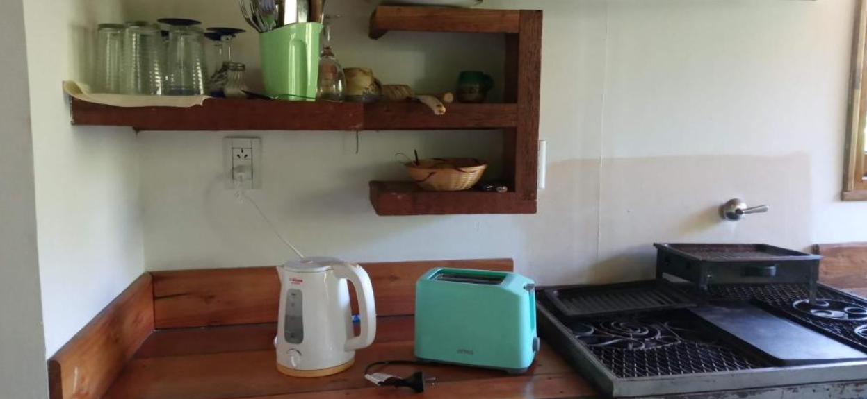 Totalmente Equipada Y Un Luminoso Comedor Este Alojamiento Cabana Neruda