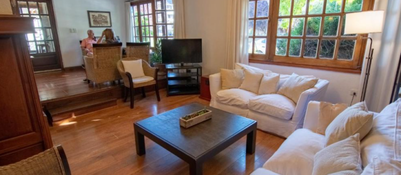 Ubicacion Privilegiada Atencion Personalizada Desayuno Fabuloso Wifi Gratuito Hostel Hostal Del Esquiador En San Martin De Los Andes Neuquen Argentina