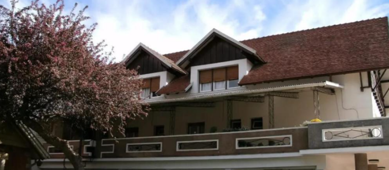 Ubicado En San Martin De Los Andes El Hotel Crismalu