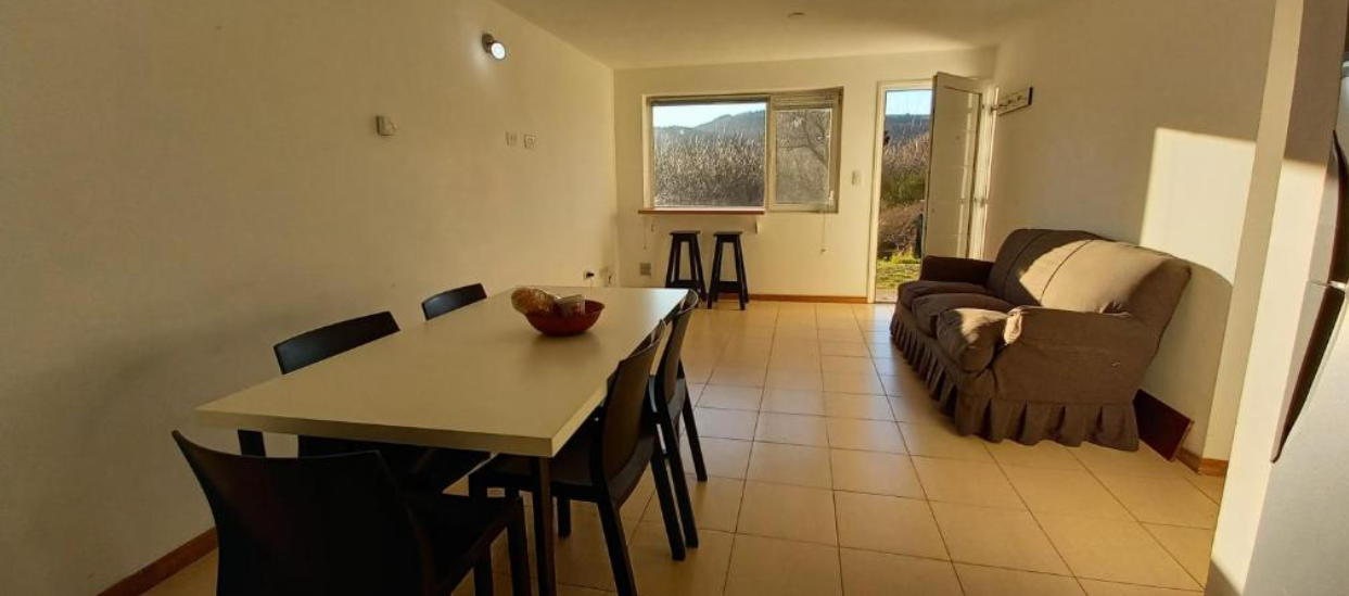 Un Bano Con Banera De Hidromasaje Con Una Alquiler Departamento El Atardecer
