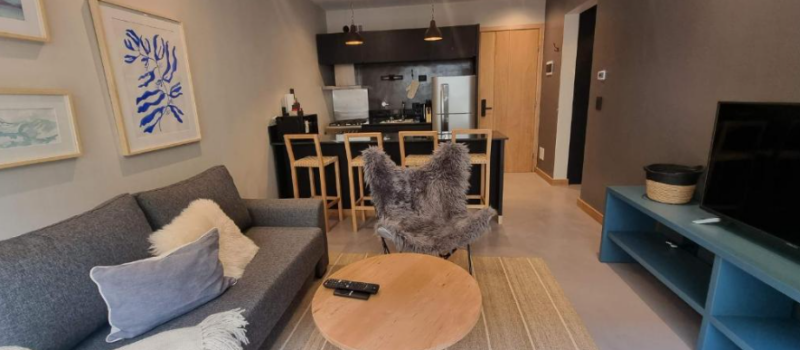 Un Dormitorio Sala De Estar Cocina Totalmente Equipada Alquiler Departamento Dolomite 2 En San Martin De Los Andes Neuquen Argentina