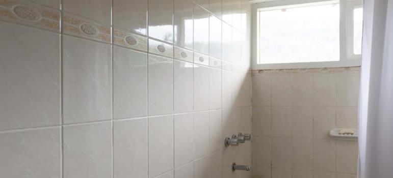 Ventanas El Bano Con Secador De Pelo Incluido Alquiler Departamento Mt Centrico