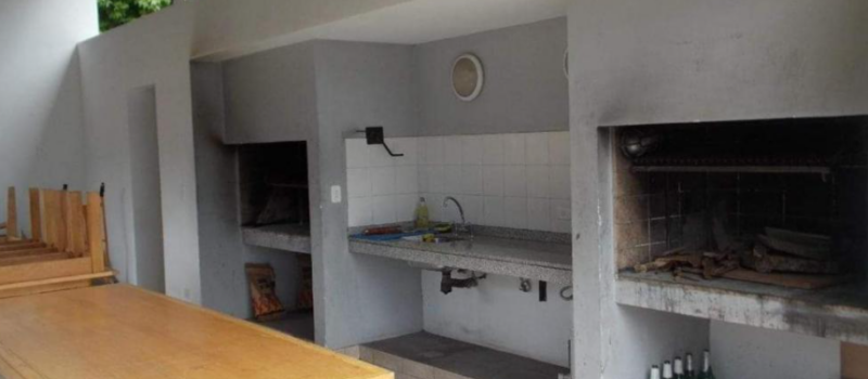 Wifi Gratis Cocina Equipada Balcon Jardin Parrilla Terraza Alquiler Departamento Centrico Con Pequeno Jardin Y Parrilla