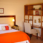 Y hospitalidad se entrelazan ofrecer
