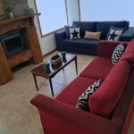 Y Sala De Estar Con Chimenea Con Capacidad Cabana Los Tres Angeles San Martin De Los Andes Neuquen